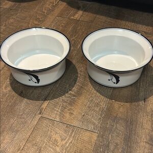 2 Dansk Flora Bayberry Blue"‎ round vegetable bowls